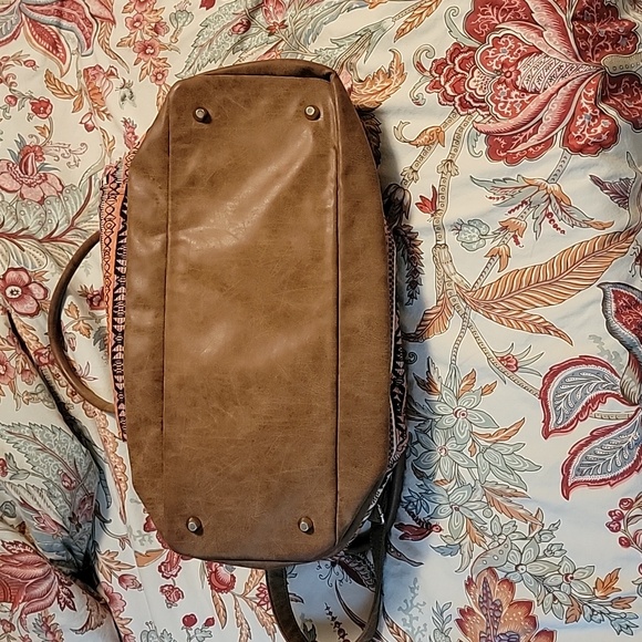 Weekender Bag Aztec Print - Picture 3 of 11